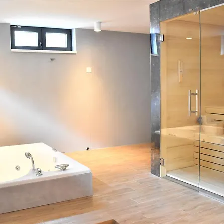 Korpa Deli Vendégház 4*