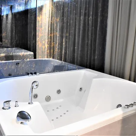 Korpa Deli Vendégház 4*