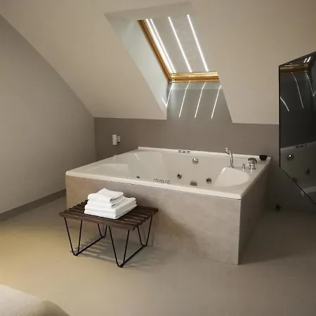 Korpa Deli Vendégház Újvidék